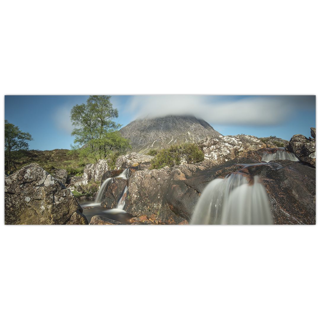 Obraz vodopádů a hory (V020927V12050)