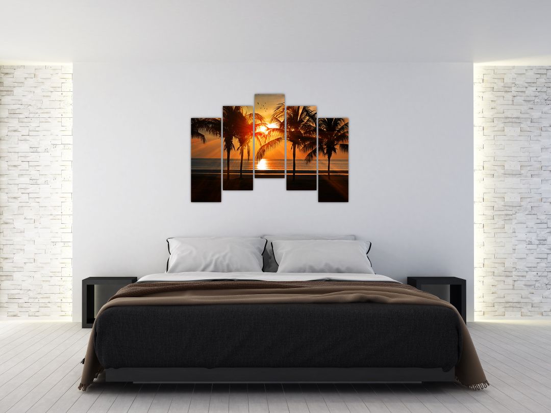 Obraz palmy v západu slunce (V020622V12590)