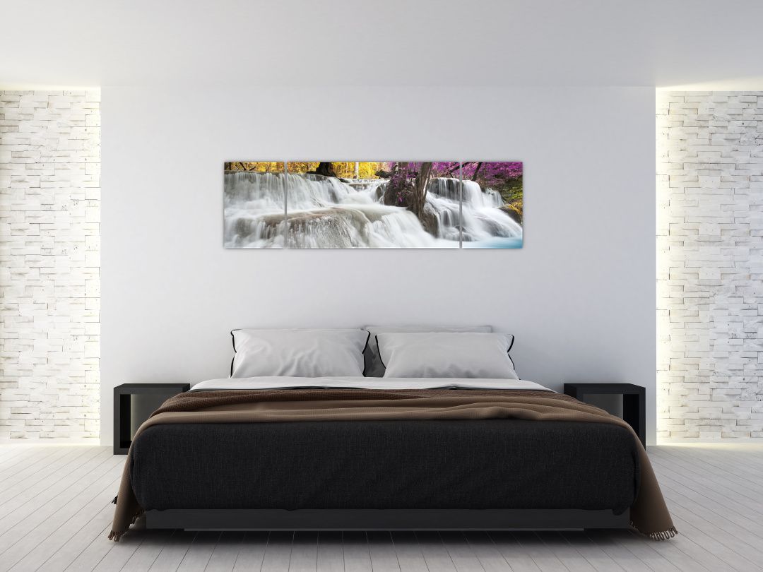 Obraz Erawan vodopádu v lese (V020934V17050)