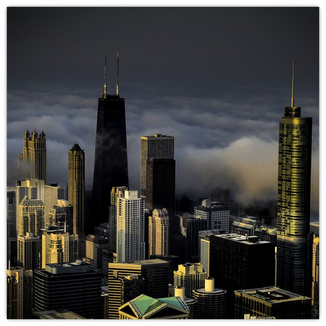 Skleněný obraz města v oblacích (V020337V4040GD)